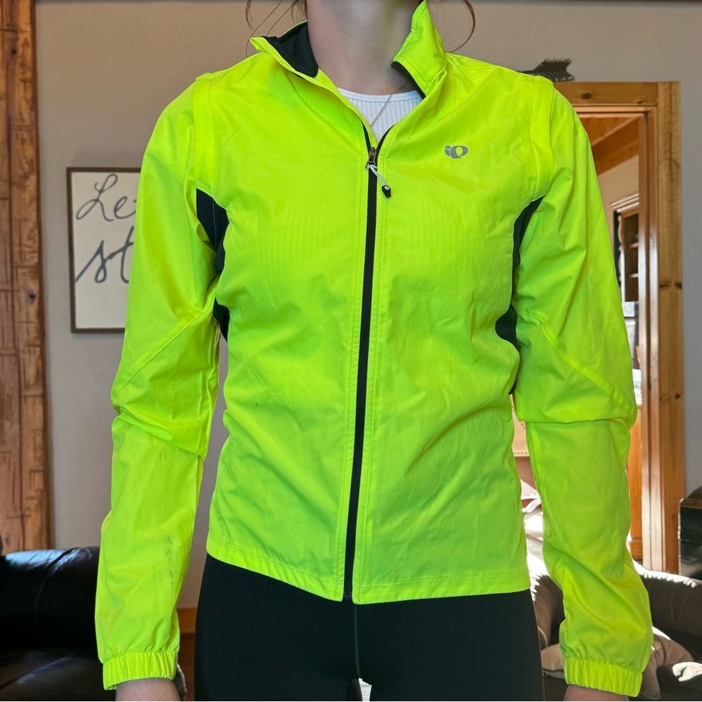 Neon yellow cycling jacket. Medium